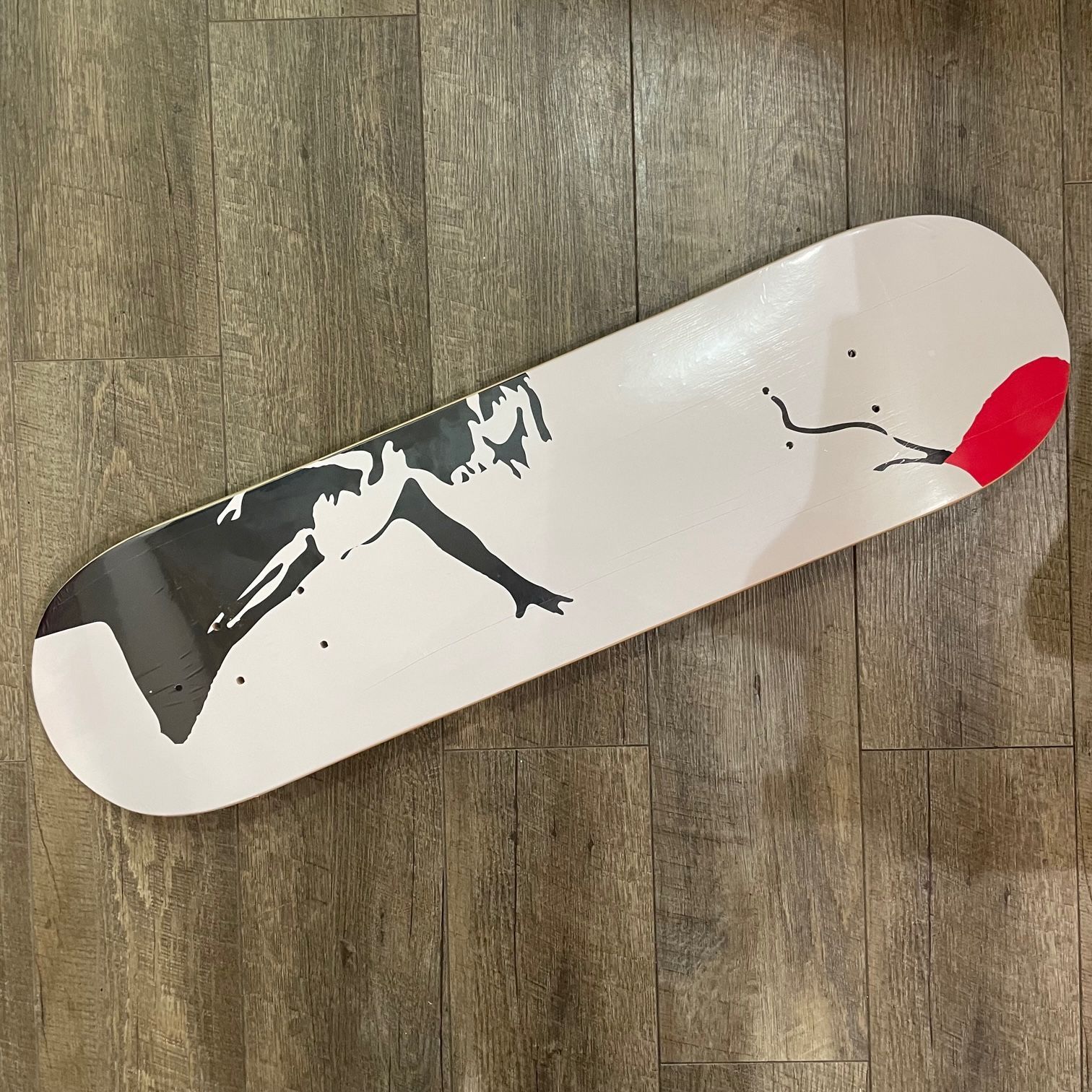 新品未開封　スケートボード デッキ バンクシー Amazon.co.jp: バンクシー展 スケートボード デッキ 板 スケボー