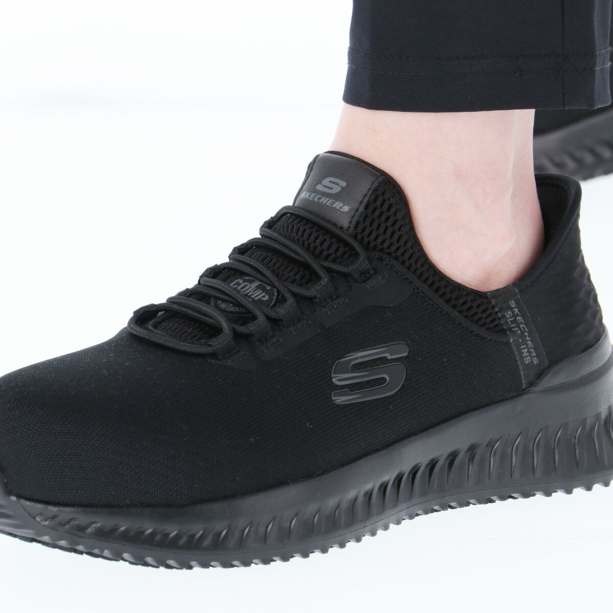 SKECHERS