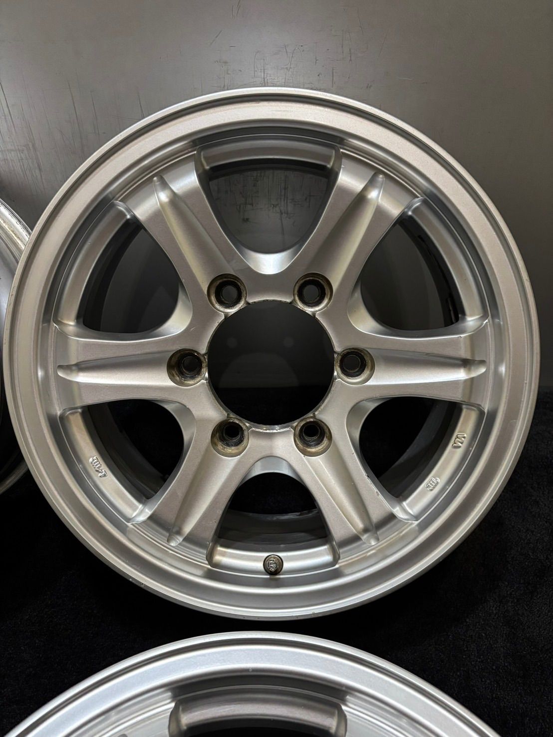 6H アルミホイール