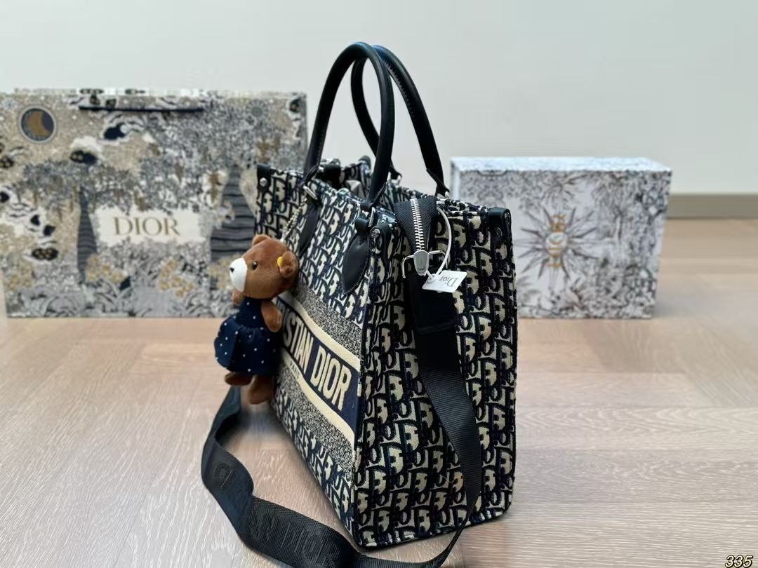 大人気Christian Dior クリスチャンディオール トートバッグ 大人気Christian Dior クリスチャンディオール トートバッグ