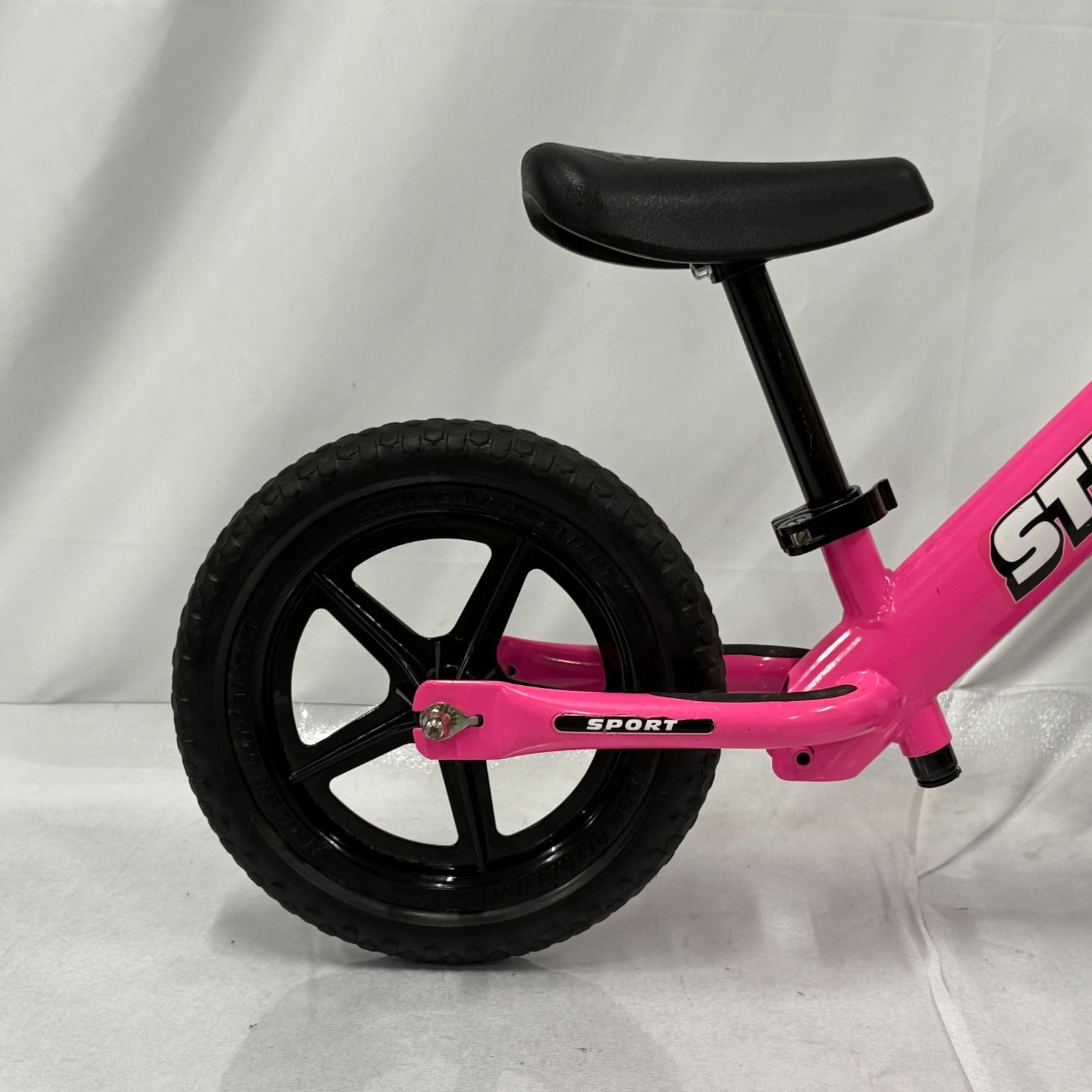 【極美品】STRIDER SPORT ストライダー  スポーツ 12 ピンク 美品 STRIDER SPORT ストライダー スポーツ ピンク 日本正規品