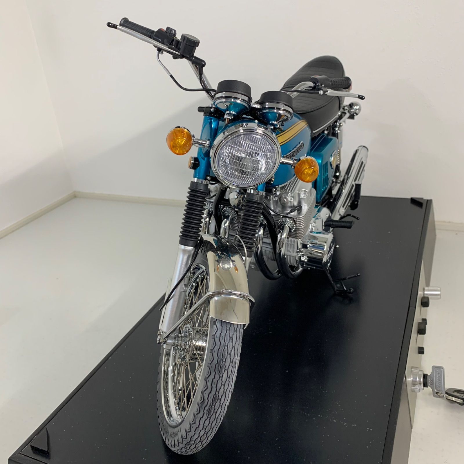 ディアゴスティーニ 1/4 CB750 完成品(ジャンク) - メルカリ