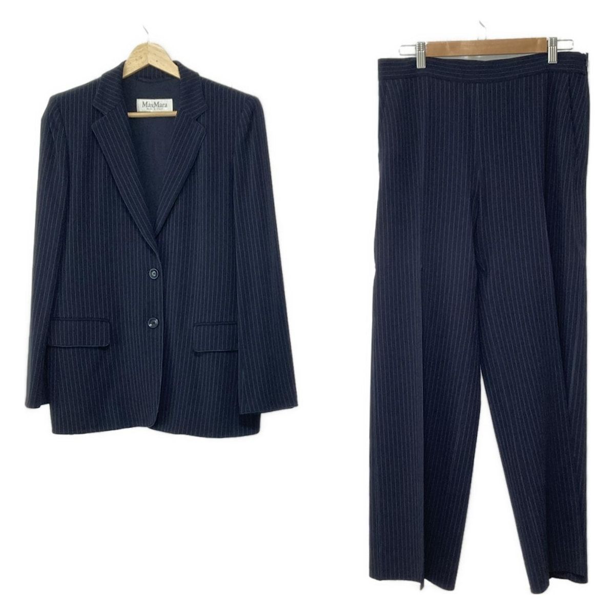 Max Mara マックスマーラ レディースパンツスーツ レディース - ネイビー×白 ストライプ