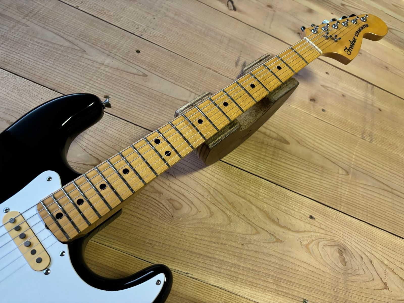 ビンテージFresher Straighter ストラトタイプ エレキギター 日本製