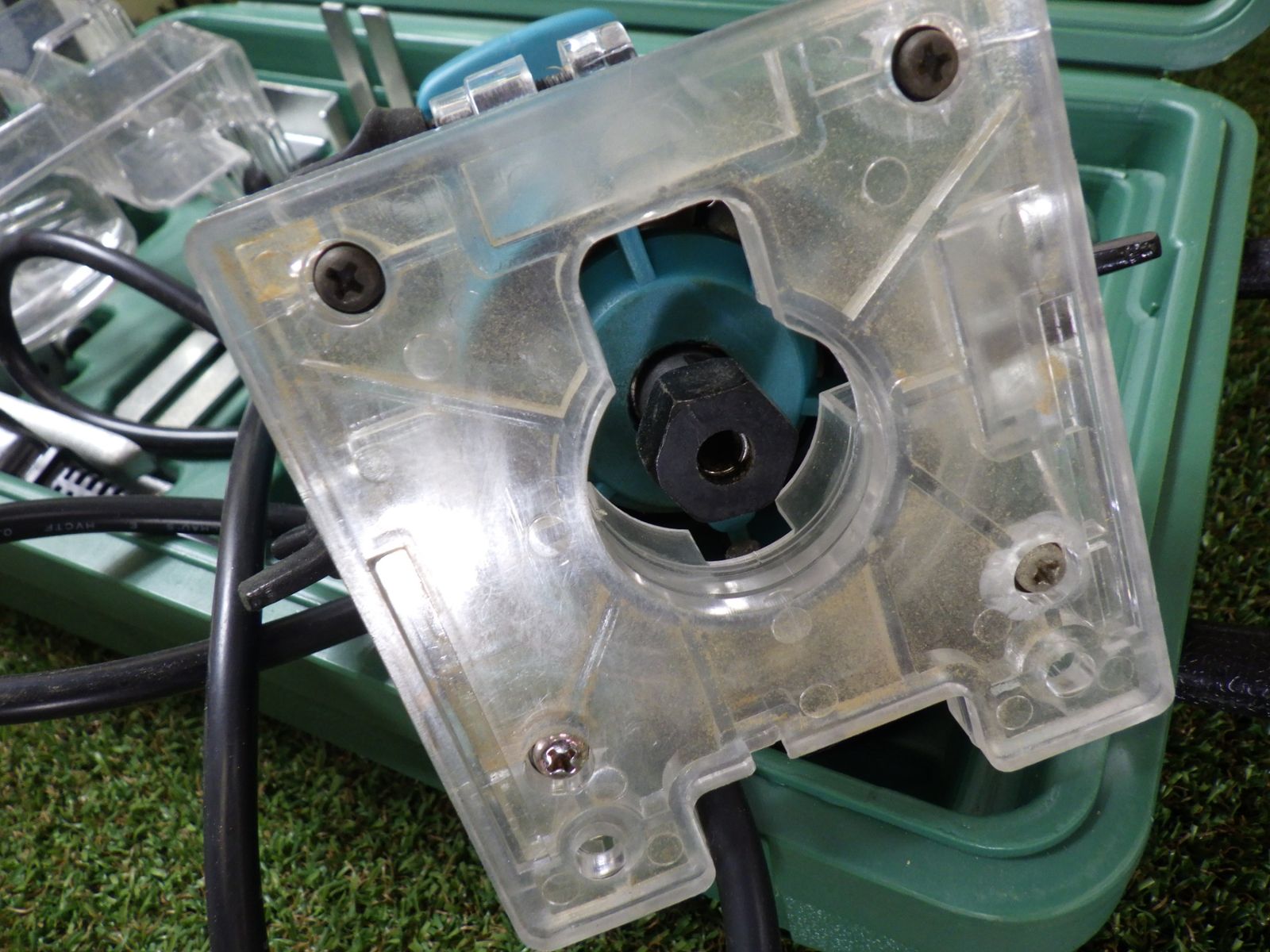 ASICS サッカーシューズ スパイク ホワイト/ゴールド　27.5cm シンコー トリマ STR-600 面取り トリミング 溝切り 文字ほり DIY 大工 品