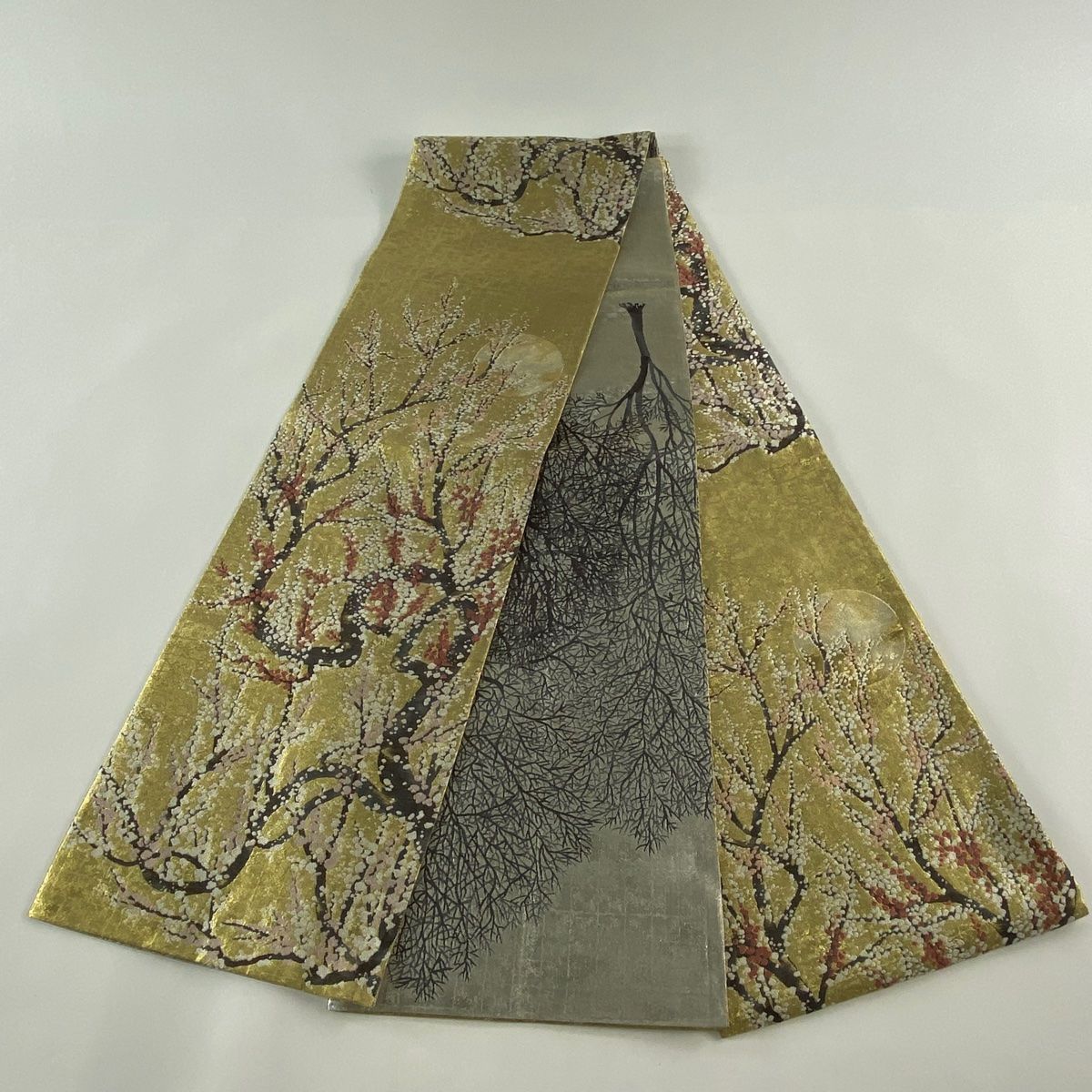 丸帯 名品 百人一首 金糸 箔 金色 全通 正絹 【中古】 丸帯 美品 名品 全通