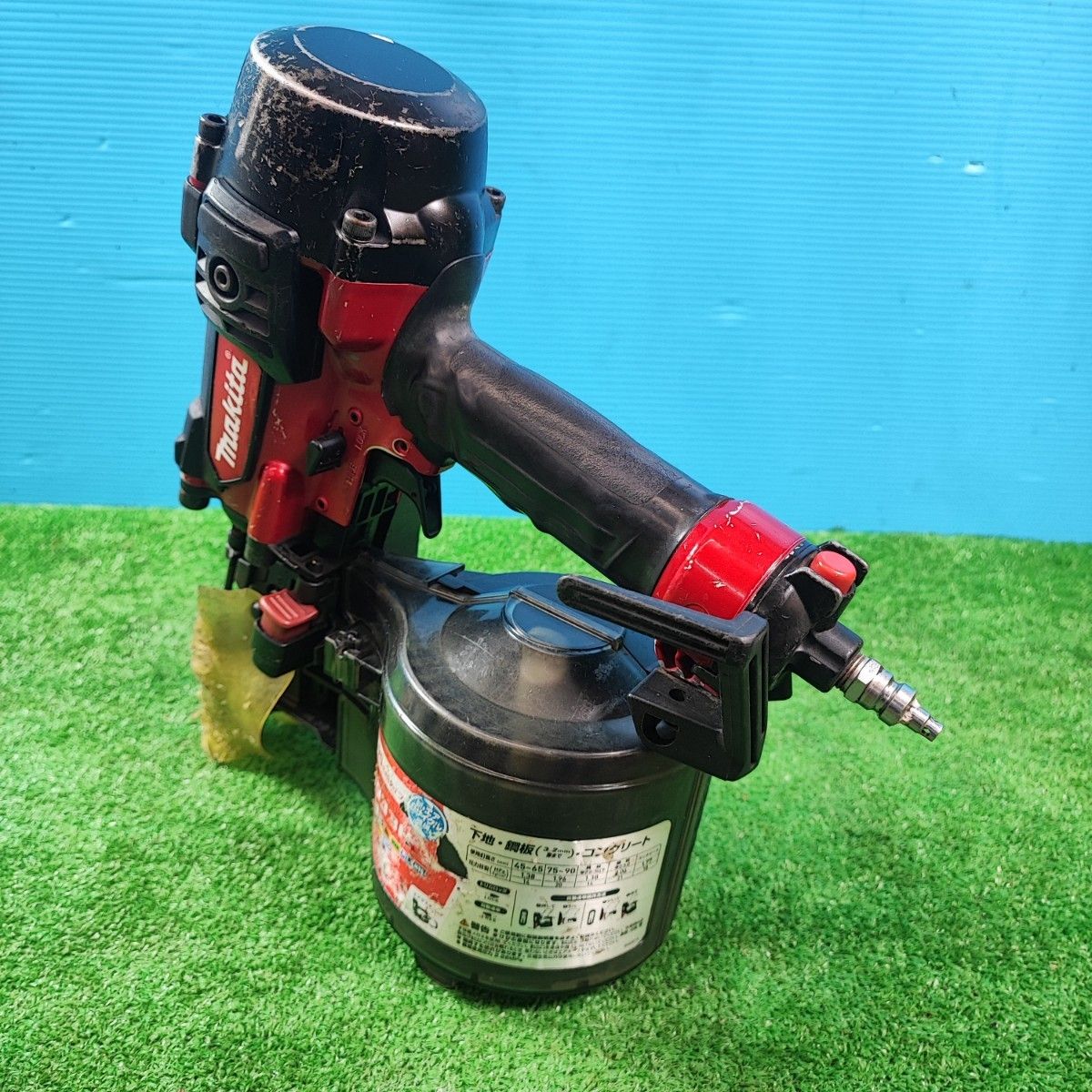 ☆マキタ(makita) 高圧エア釘打ち機 AN933H【岩槻店】 - メルカリ ☆マキタ(makita) 高圧エア釘打ち機 AN933H【岩槻店】 - メルカリ