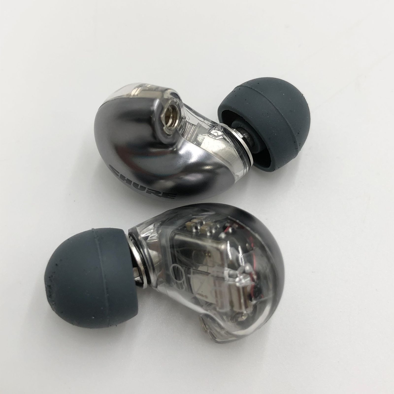 VGP 2025 金賞 SHURE シュア イヤホン 有線 グラファイトシルバー 第2世代 高遮音性 ハイレゾ対応 ワイヤレス変換可 別売 MMCX 音楽 オーディオリスニング 配信 メーカー保証2年