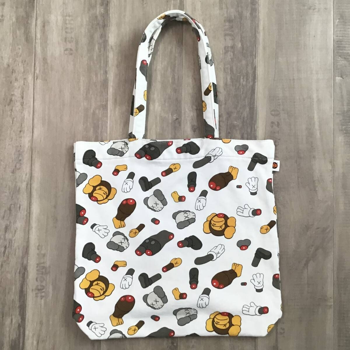 KAWS MILO A BATHING APE トートバッグ ☆激レア☆ KAWS MILO Companion トートバッグ a bathing ape BAPE Bag