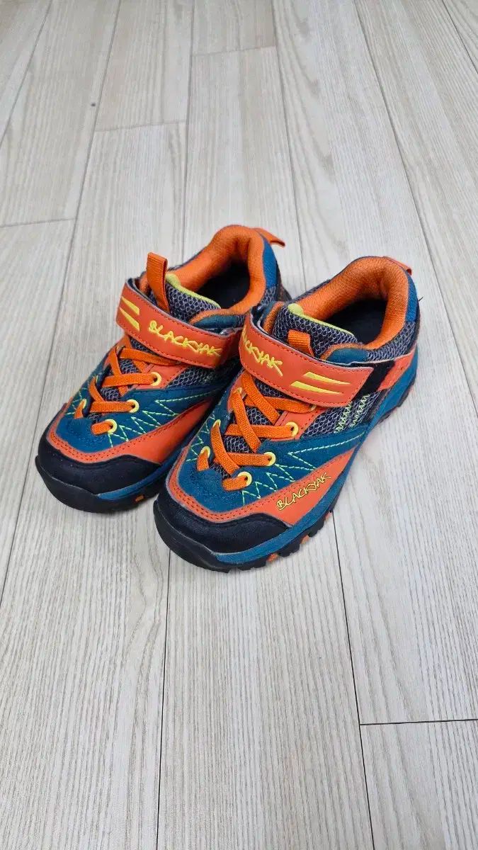 blackyakkids(ブラックヤクキッズ) キッズスニーカー 180 /ベスト