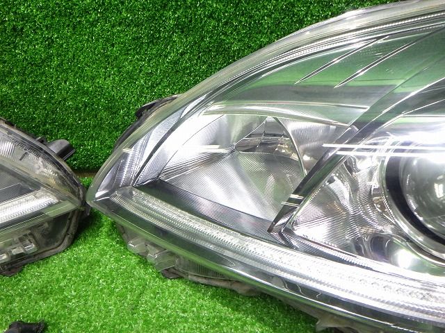 30プリウス ヘッドライト 左右 HID ZVW30 後期 47－52 モ バラスト付 トヨタ ジャンク 250924009
