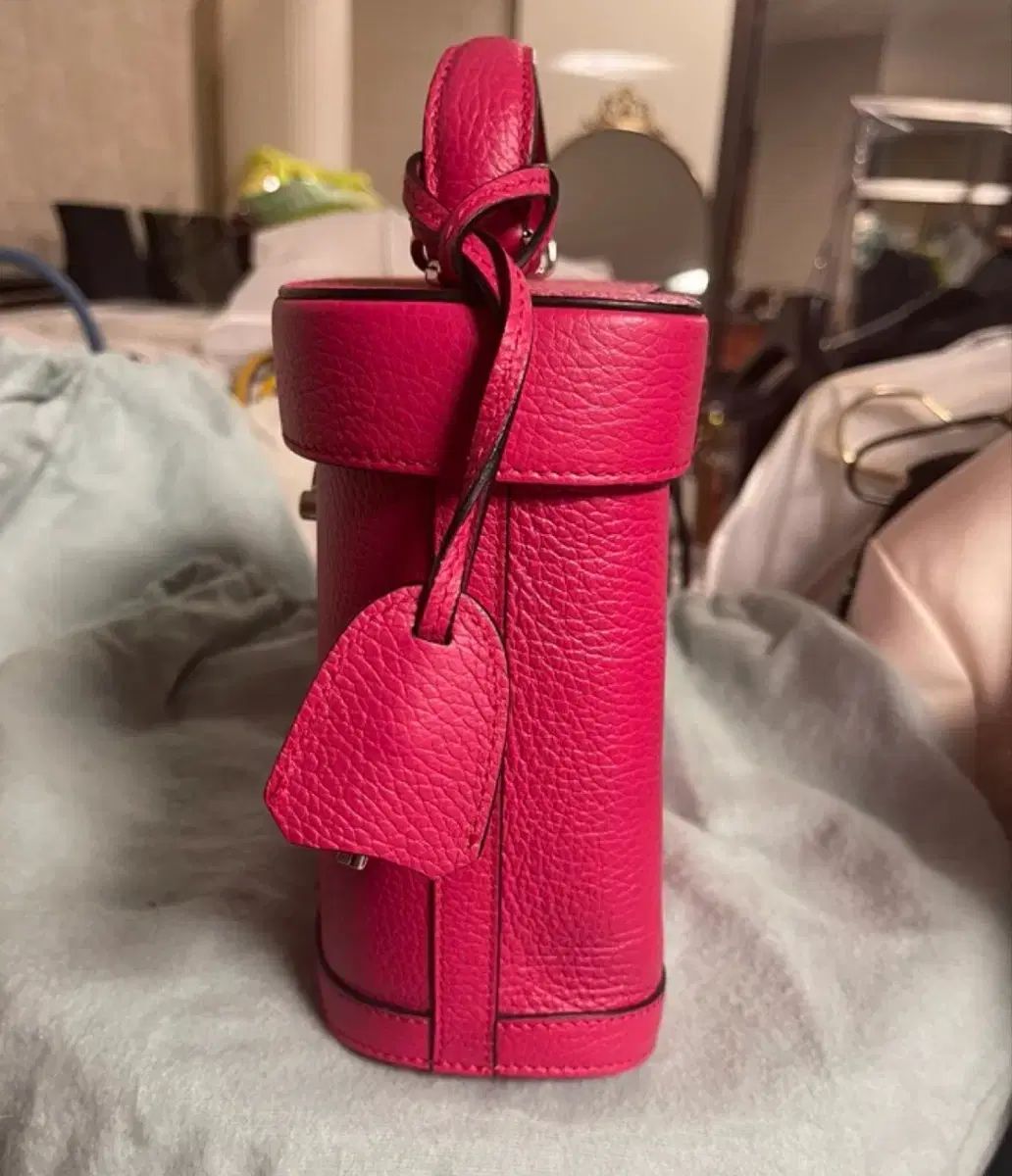 Mark Cross マーククロス ホットピンク ベンチリーバッグ 新品