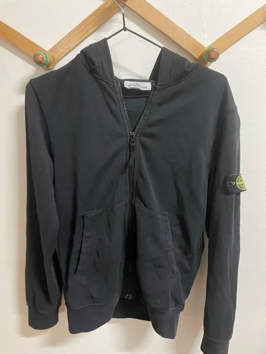 ジュニア 12y ストーンアイランド フードジップアップ