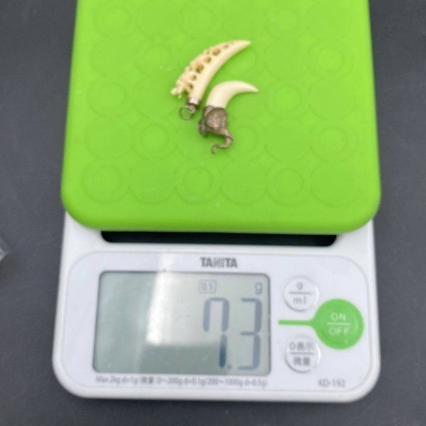 L265 天然素材 クリーム系アイボリー系 ペンダントトップ2点お