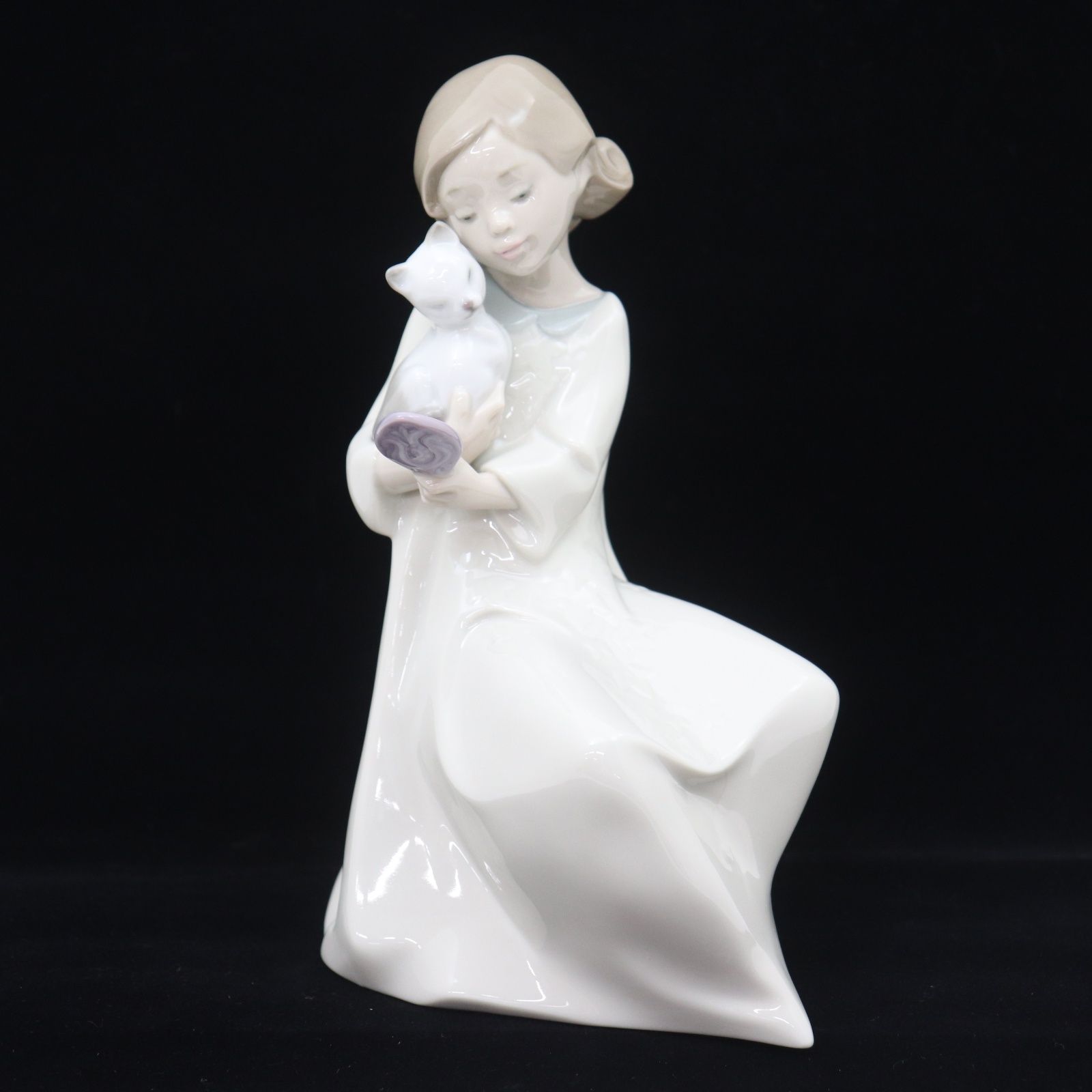 リヤドロ】少女と鹿 置物 可愛い インテリア リヤドロ】少女と鹿 置物