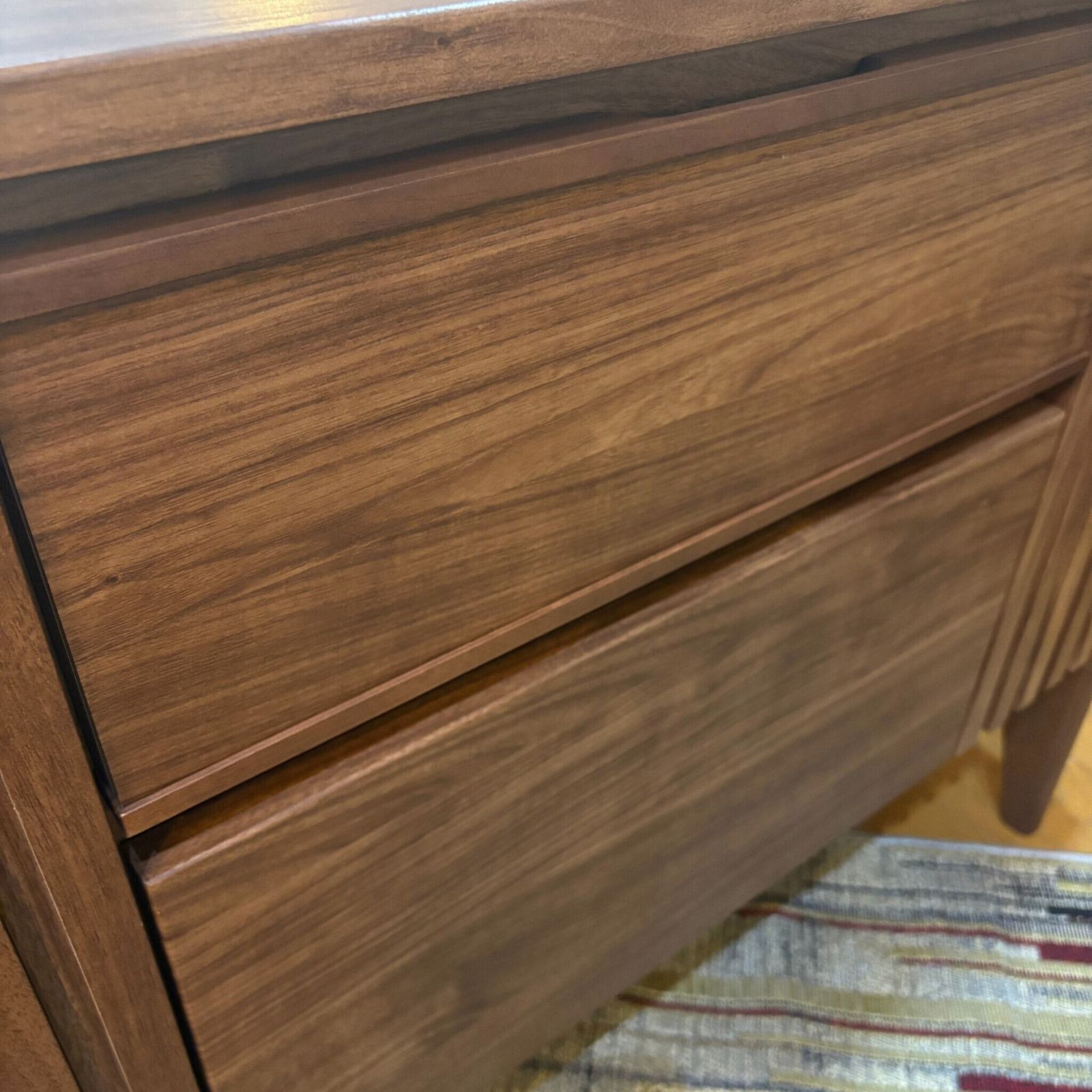 ルーバーデザイン サイドボード