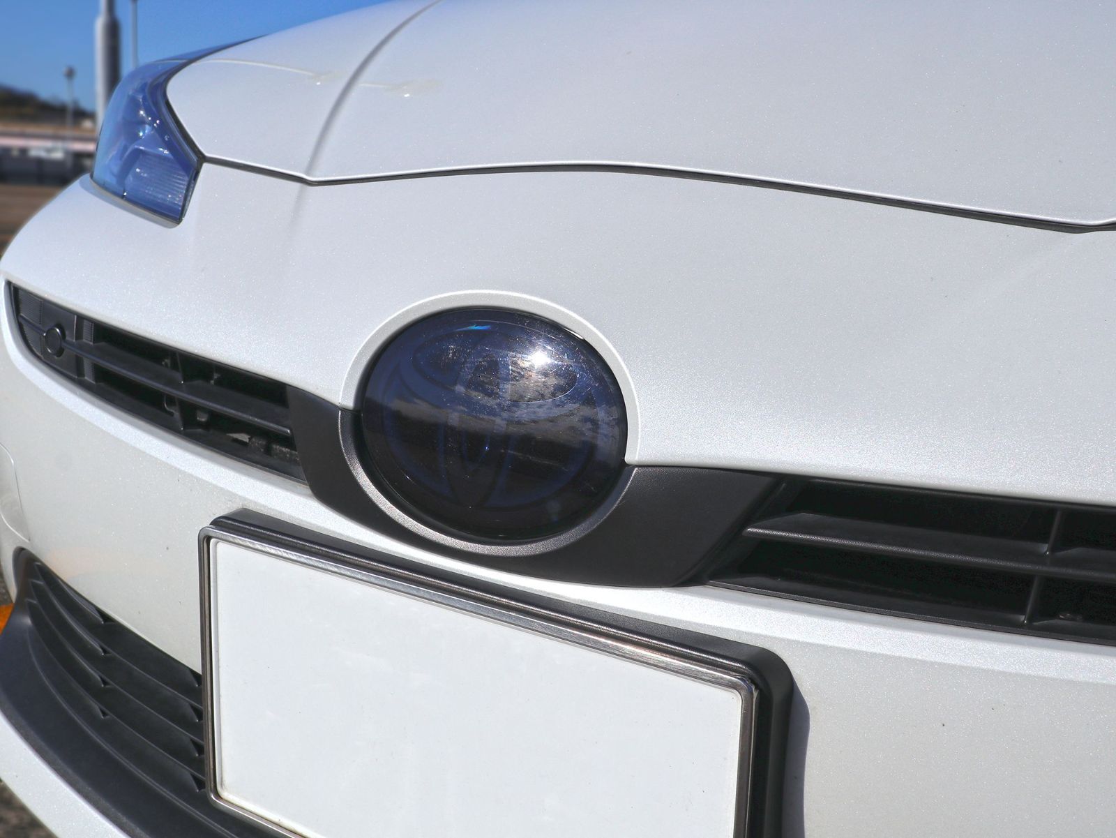 Tint+再利用Okエンブレム スモークフィルム後期プリウス50(スモーク20％)  ZVW50/ZVW51/ZVW55 vvw zvw50 zvw51