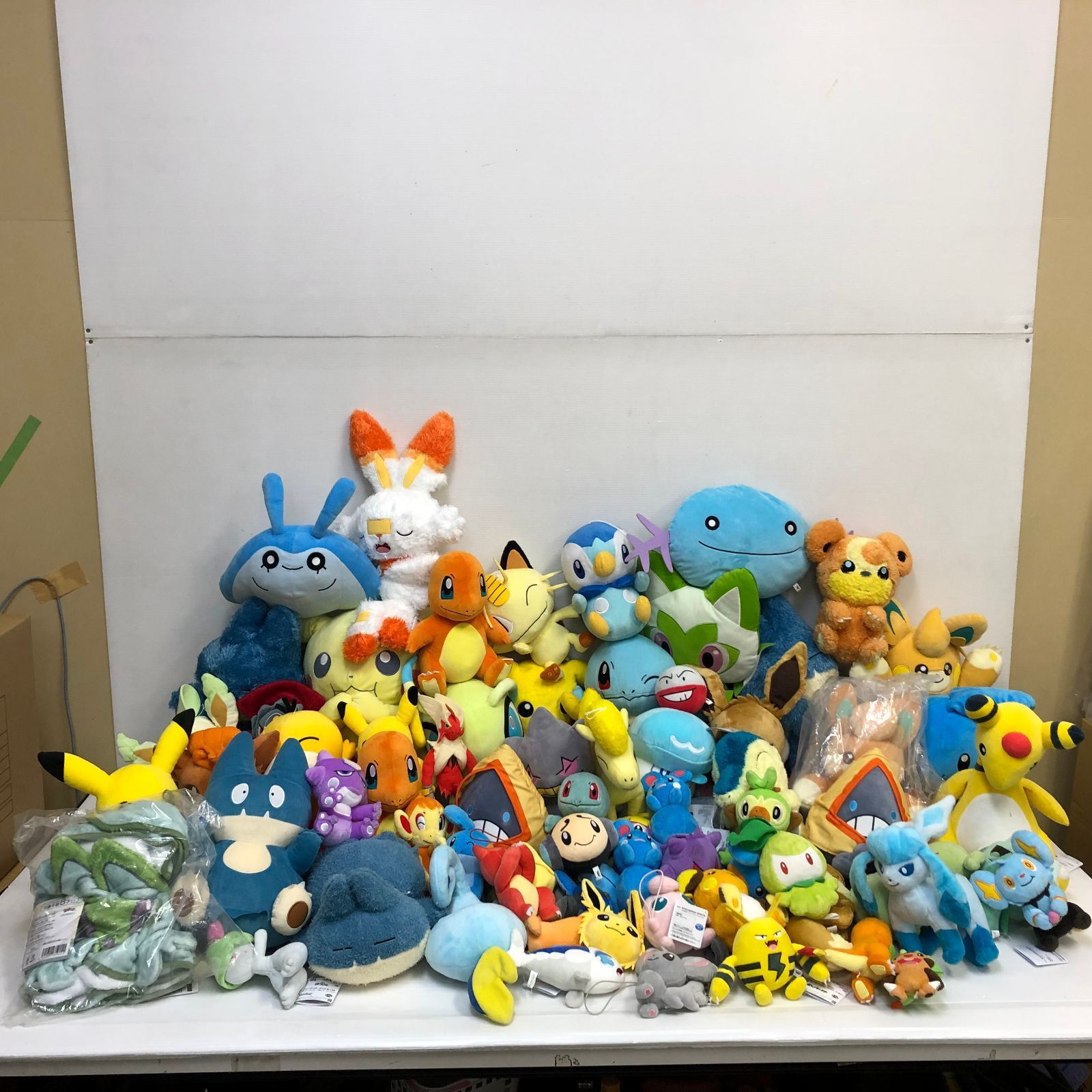 ▲ 2個口発送 ポケットモンスター ぬいぐるみ まとめ ピカチュウ ウパー ゴンべ 他 汚れあるものも含む 品 smstoy091134