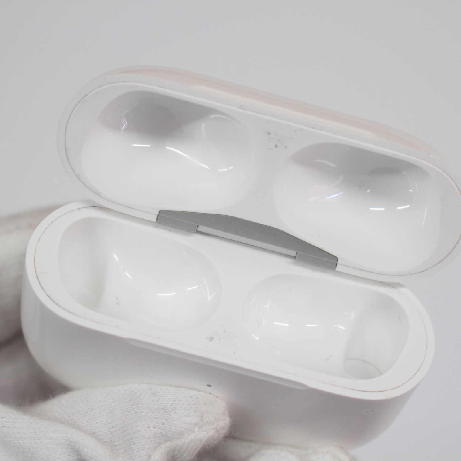 Apple - おまけつき新品 AirPods Pro エアポッズプロ MWP22KH/A Amazon.co.jp: Apple AirPods Pro ワイヤレス充電対応 : 家電