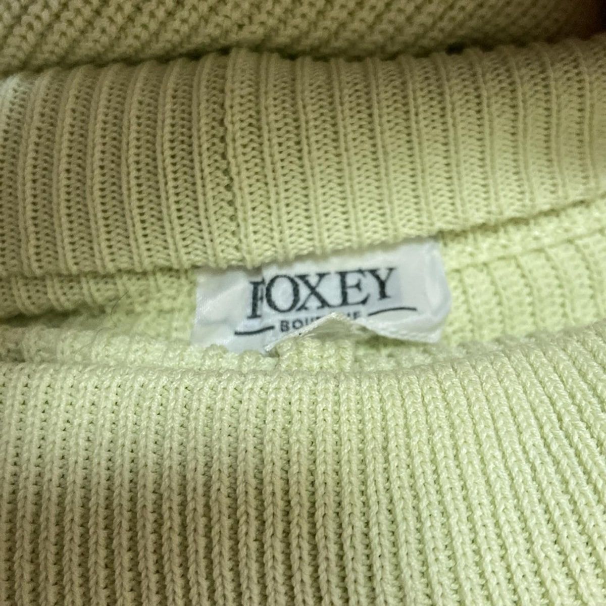 フォクシー ノースリーブセーター