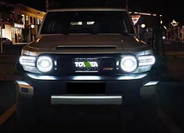 トヨタ TOYOTA FJクルーザー LED フロントグリル エンブレム - メルカリ