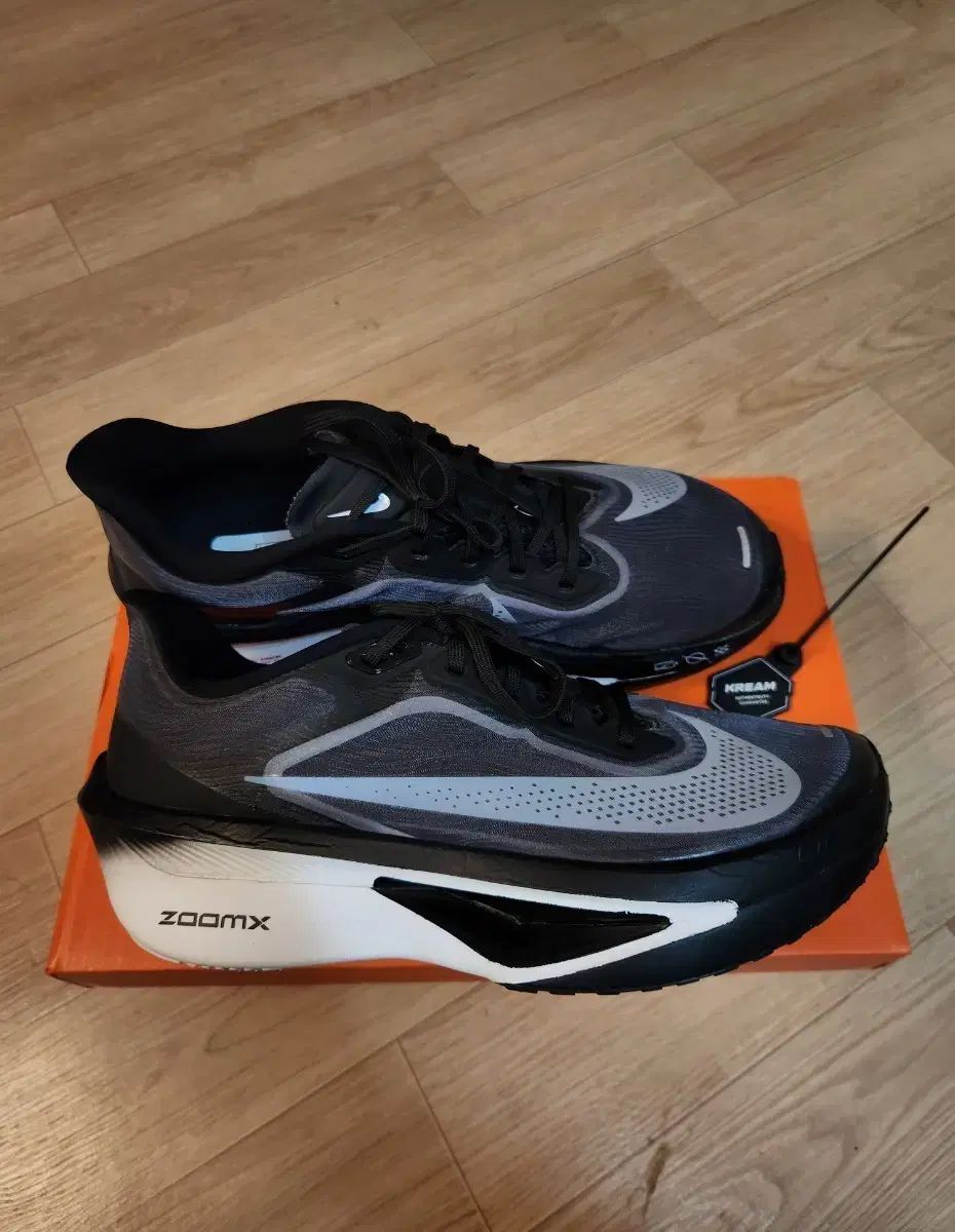 NIKE ナイキ ズーム フライ6 サイズ 270cm 一回 履いた ほぼ 級 商品