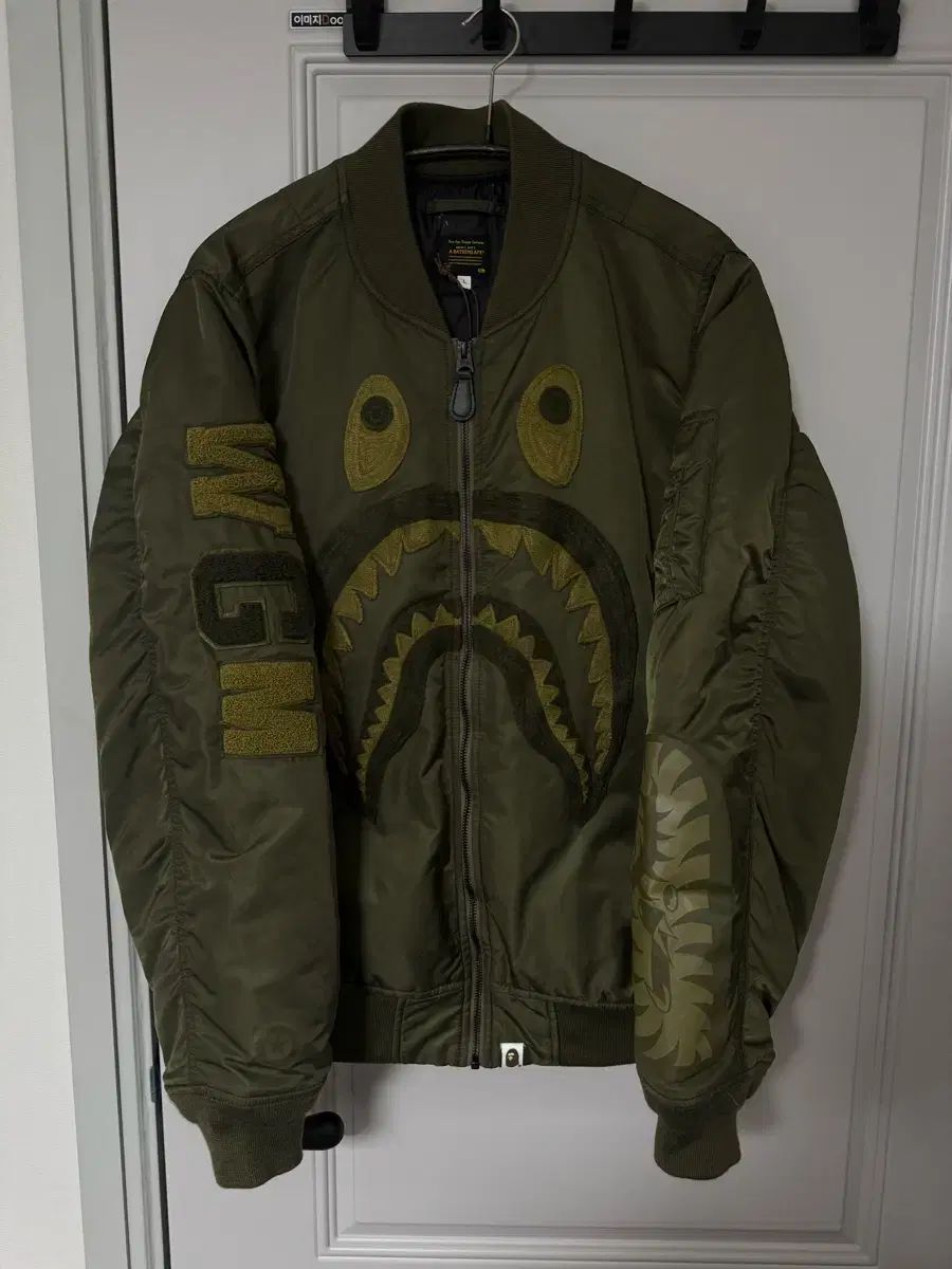 A BATHING APE アベイシングエイプ MA-1ジャンパー