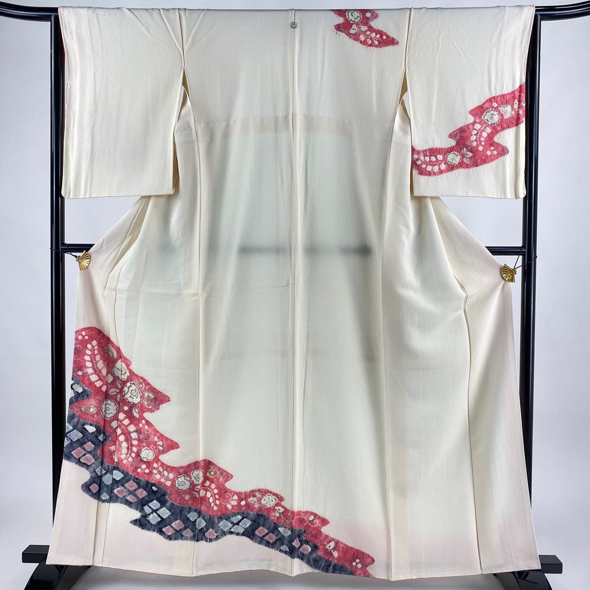 【美品】 付下げ 身丈161.5cm 裄丈64cm 正絹 秀品 【中古】 付下げ 身丈161.5cm 裄丈64cm M 袷 草花 菱 絞り クリーム 正絹 秀品