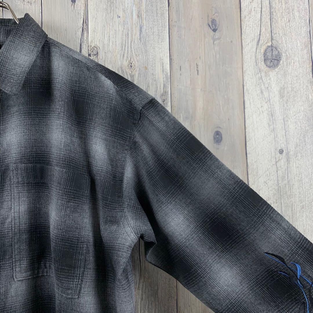 ビーティーエス 長袖