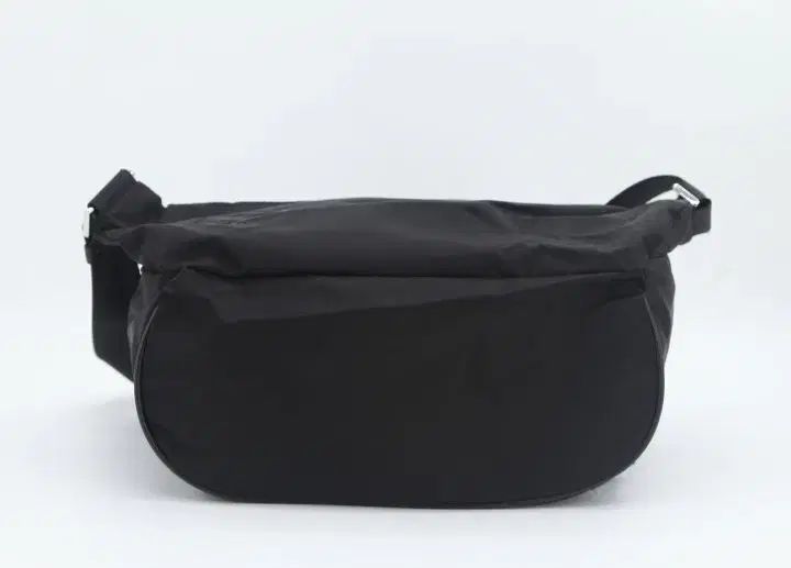 トライアングルロゴ イ ソジン クロスバッグ