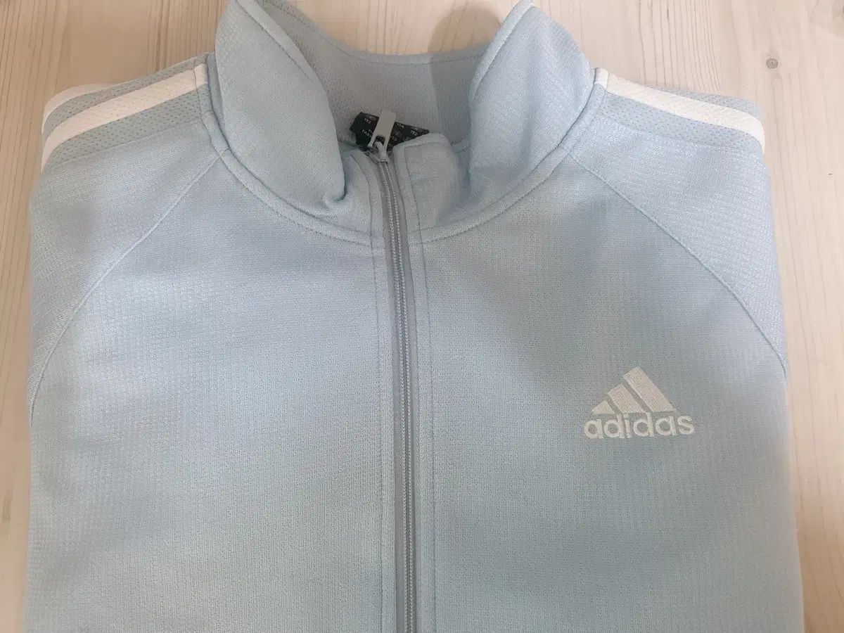 adidas アディダス ヴィンテージ ジップアップ ライトブルー