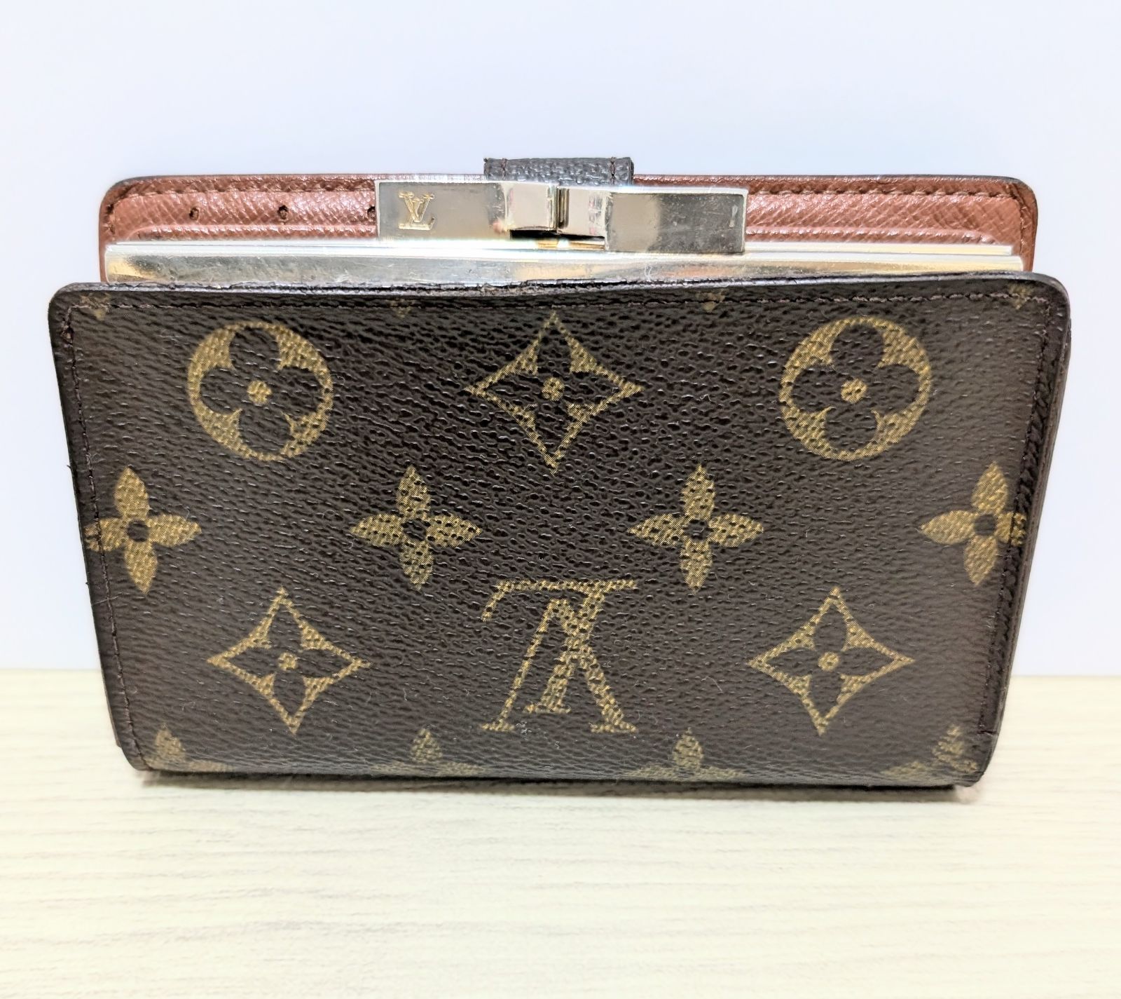 真贋済【美品】LOUIS VUITTON ルイヴィトン モノグラム ポルトモネ ヴィエノワ がま口財布 二つ折り財布 - メルカリ