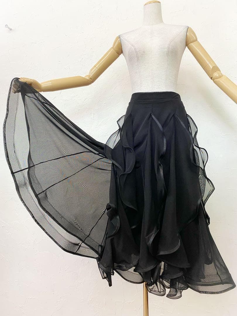 ボリューミー】新品 フリルふりふりロングスカート 黒 m160