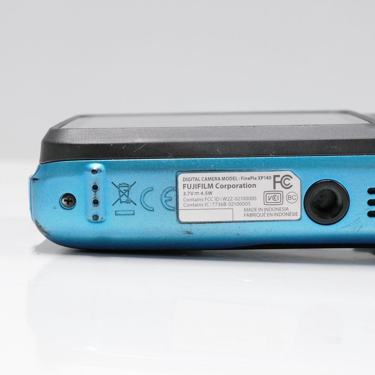 FUJIFILM FinePix XP140 USED美品 デジタルカメラ 本体＋バッテリー 防水 防塵 耐衝撃 Wi-Fi 4K 完動品 中古  CE4016 - メルカリ