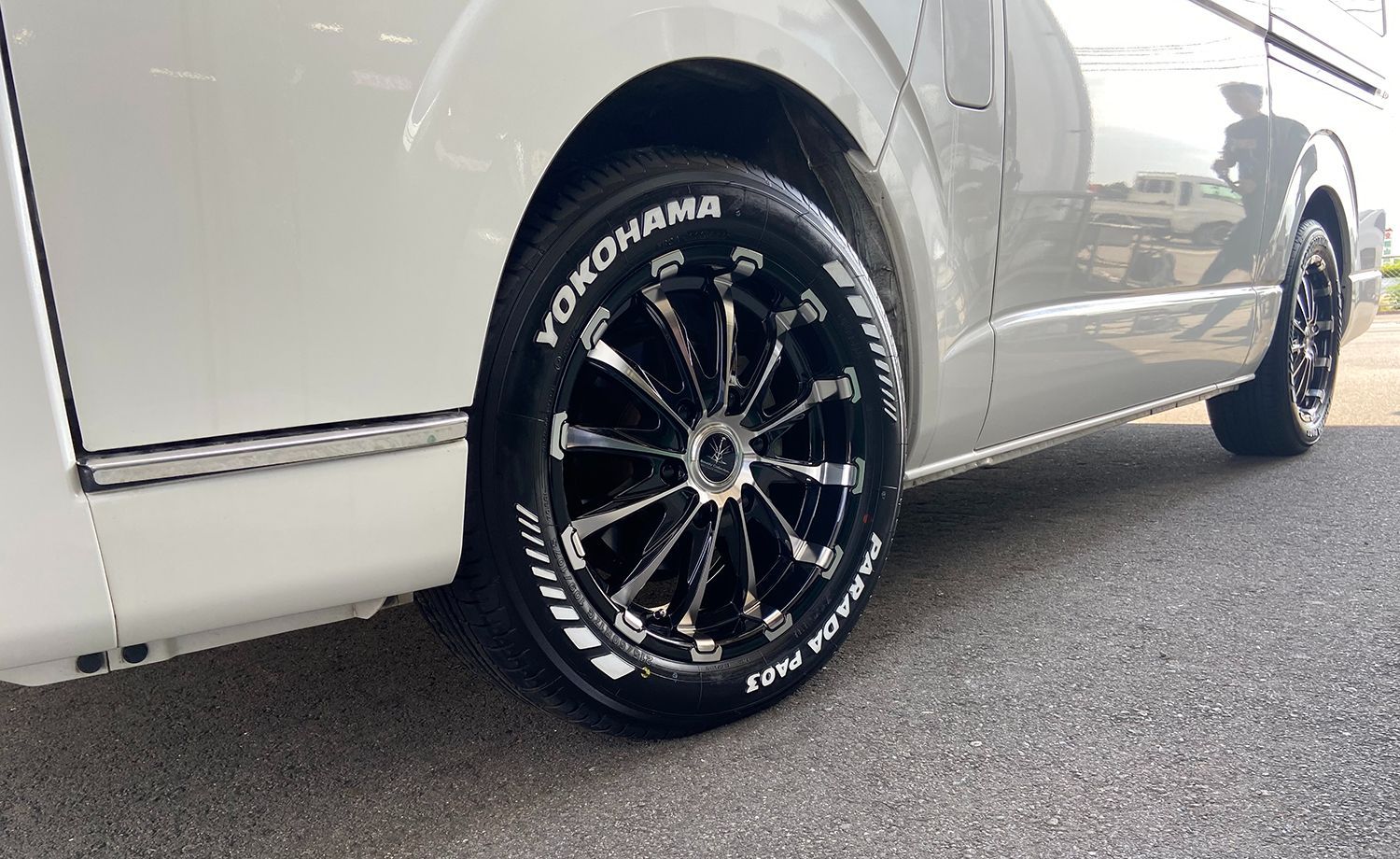 車検対応 ハイエース200系 タイヤホイール 17インチ 4本セット
