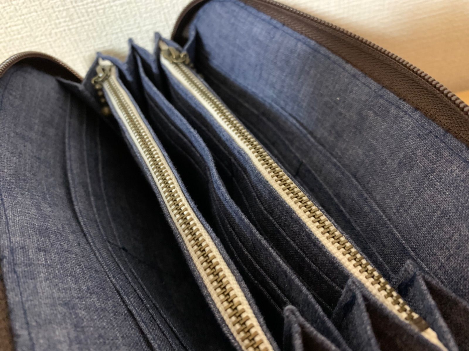 大容量 20%OFF 仕分けができる　ラウンド長財布　(tukushinya)