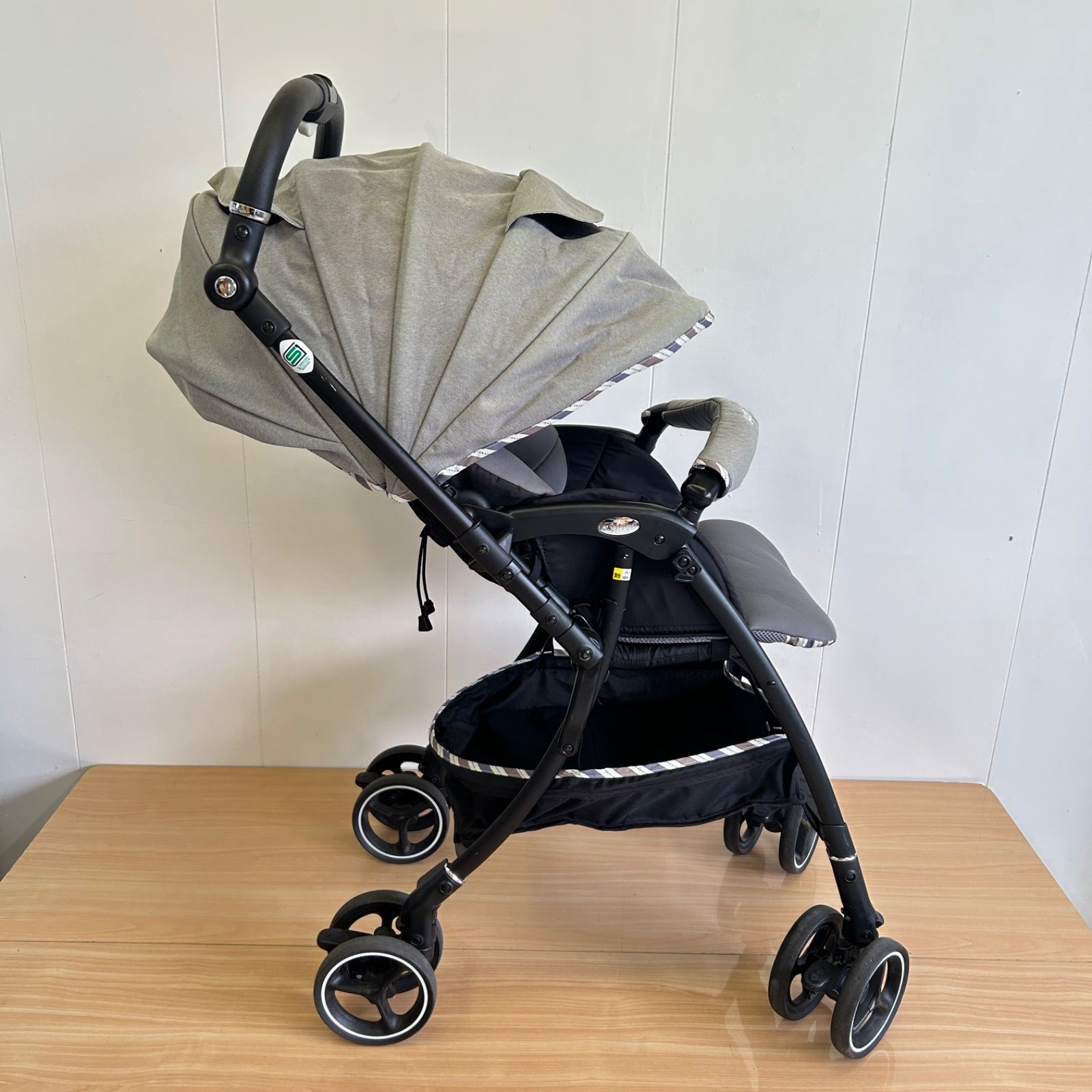 美品】Aprica アップリカ Luxuna Air Compact ラクーナエアー