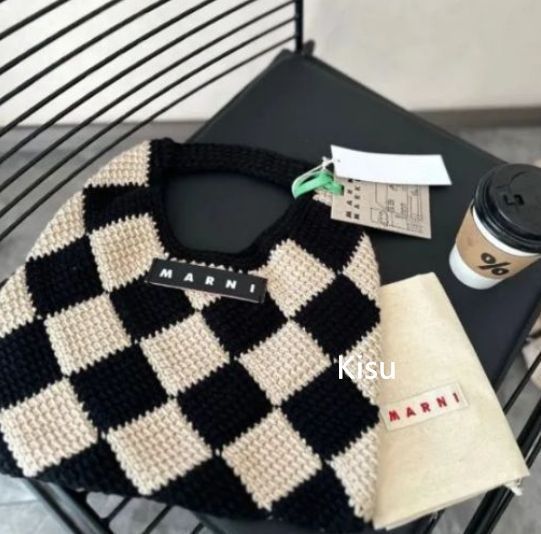 新品未使用 MARNI マルニ マーケットスモール テックウール 新品美作 並行輸入品ブラック