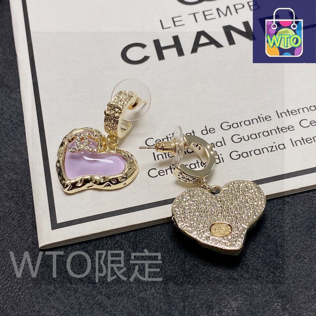 ChanelのダブルCダイヤピアスです ChanelのダブルCダイヤピアスです