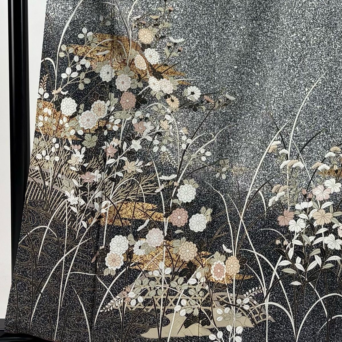 激安！ 訪問着 身丈161.5cm 裄丈65.5cm M 袷 秋草 柴垣 金彩 ぼかし 黒灰 正絹 秀品 クールな