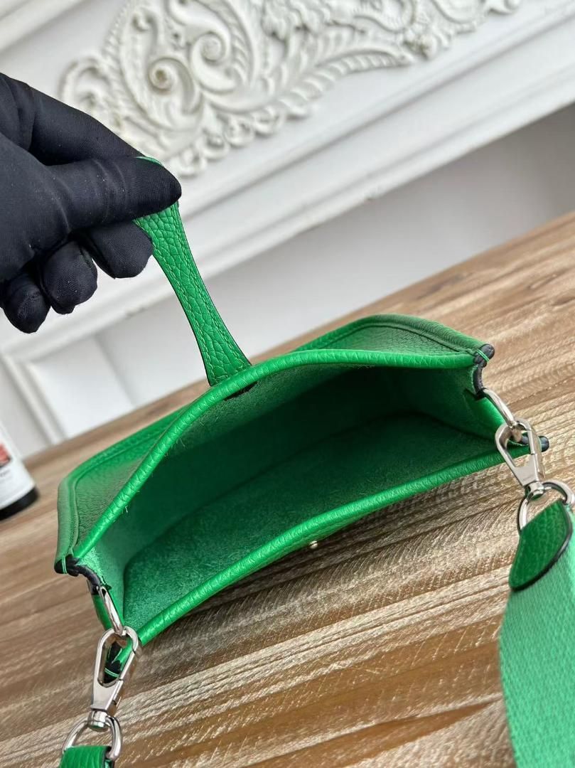 Bang & Olufsen BeoLab 4000 自作のスピーカーカバー Bang & Olufsen