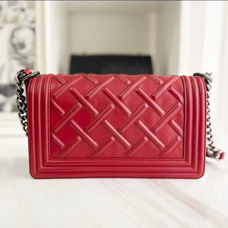 美品☆　シャネル　ショルダーバッグ　赤　ボーイシャネル　17番台　レア 美品☆ シャネル ショルダーバッグ 赤 ボーイシャネル 17番台 レア