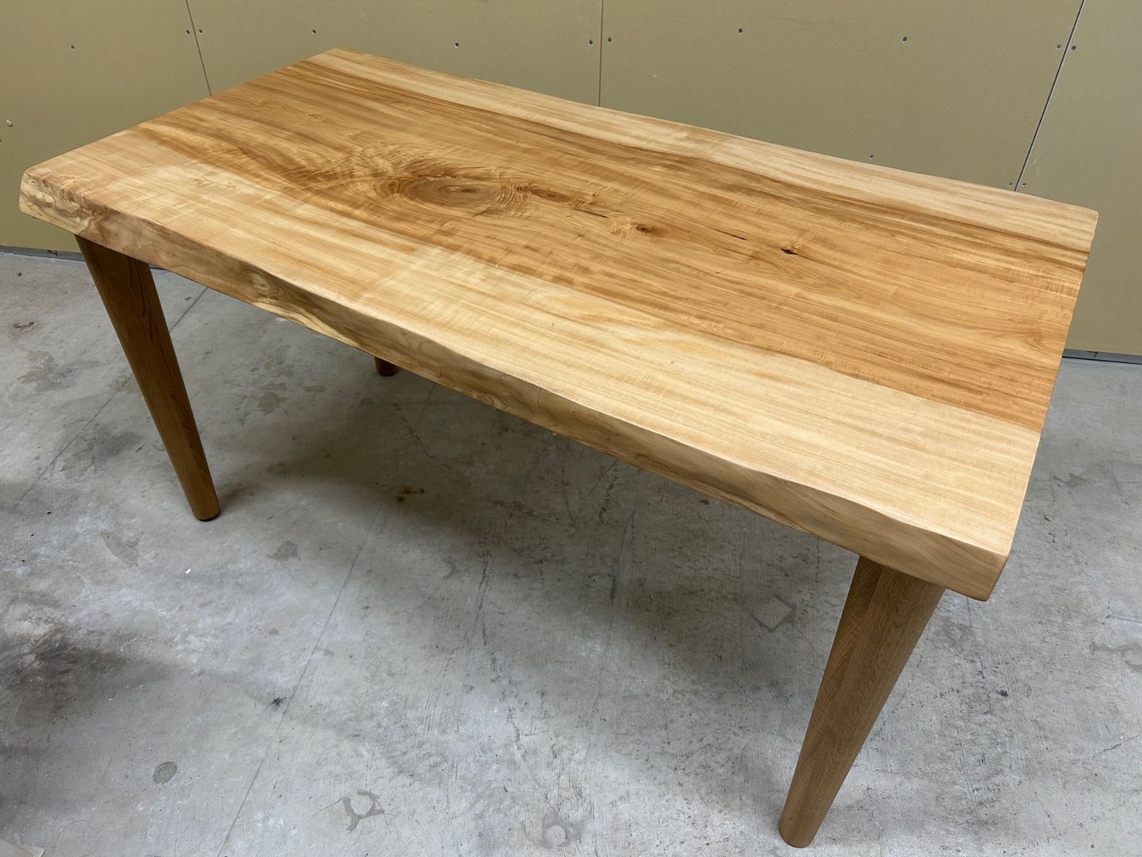 THE TABLE / ラバーウッド ナチュラル × White Steel – KANADEMONO