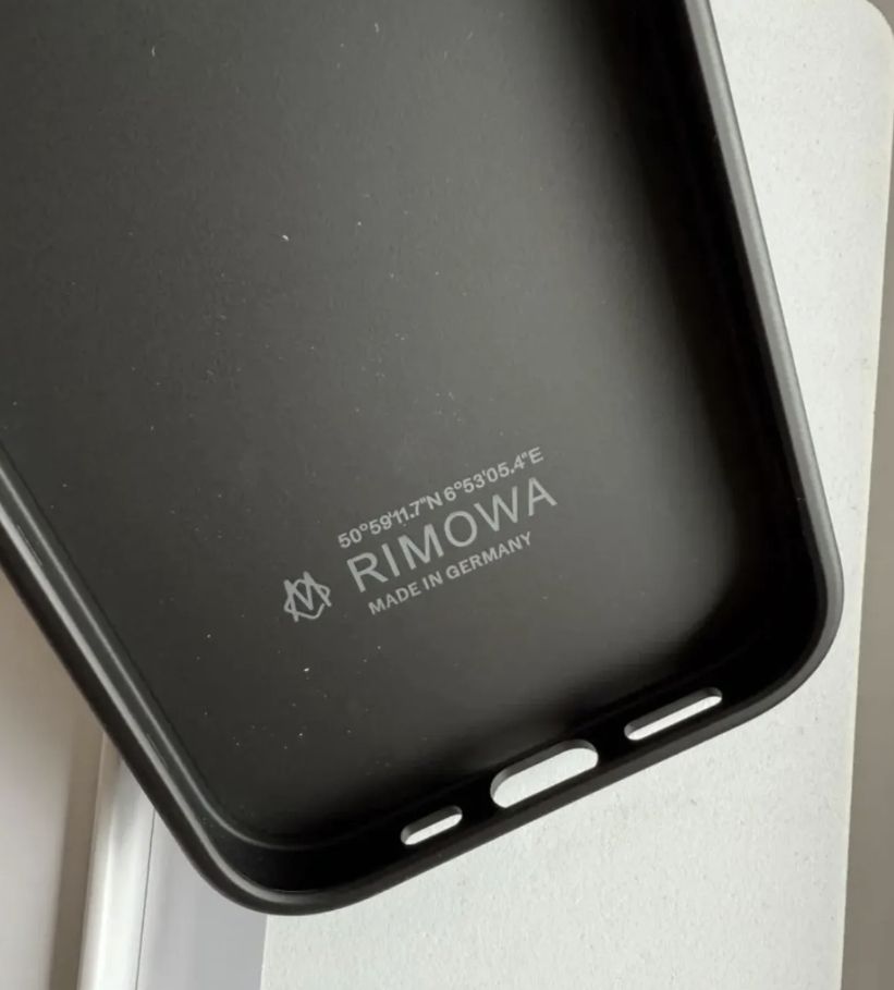 新品/未使用/RIMOWA リモワ iPhone 15pro ケース ブラック