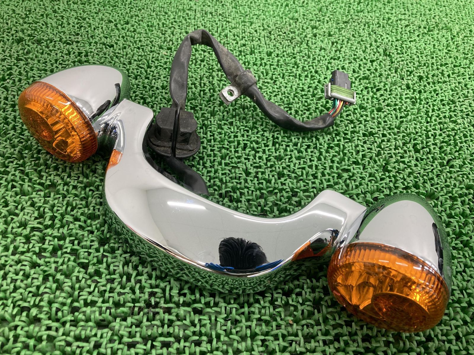 驚きの破格値，高品質 ハーレー 純正 FLHX1580？ ウインカー 純正左右