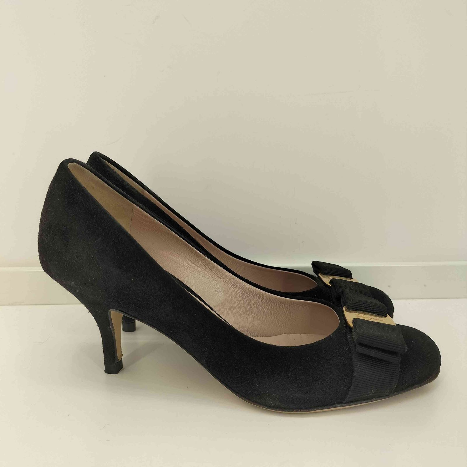 サルヴァトーレフェラガモ Salvatore Ferragamo CARLA 70 リボン