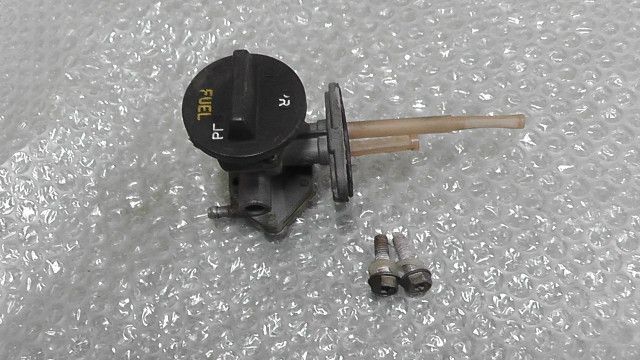 ZZR250　EX250H-063xxx　の　燃料コック:#1691458575