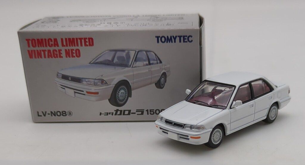 【新品】TOMICALIMITEDVINTAGENEOトヨタカローラ1500SE LV-N08c トヨタ カローラ 1500SE リミテッド（ベージュ） | 製品