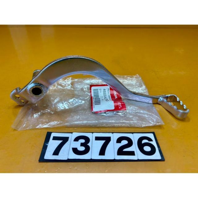 割引SALE中!! 73726 新品 HONDA ホンダ CRF250 MD38 44 純正リアブレーキ ペダル 46500-KZZ-900