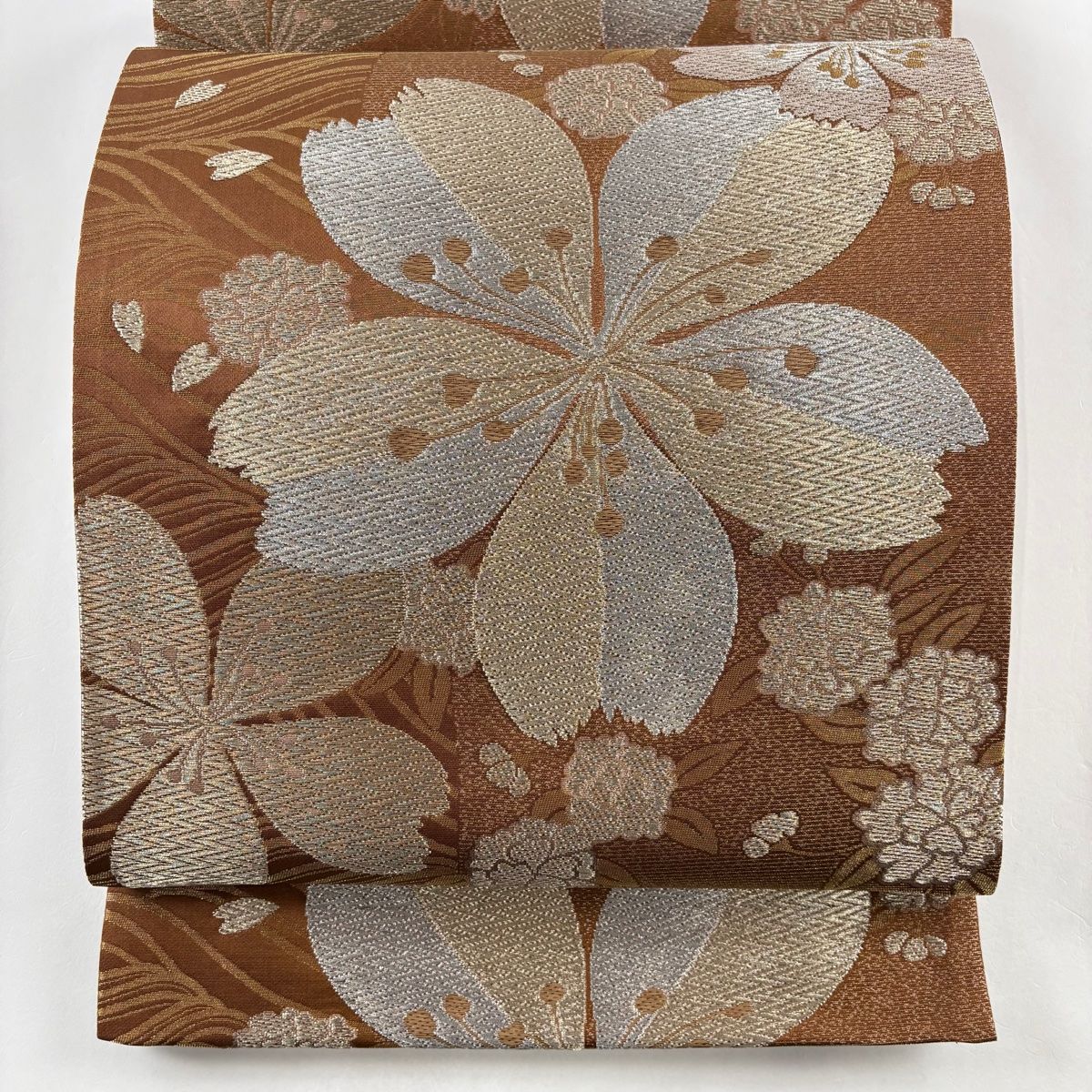 袋帯 美品 秀品 落款 清次郎 桜 草花 唐織 金銀糸 茶色 六通